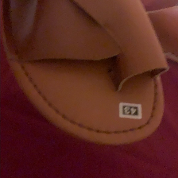 Sandals - Picture 3 of 5